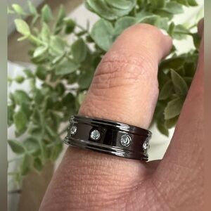 Black Ring with CZ